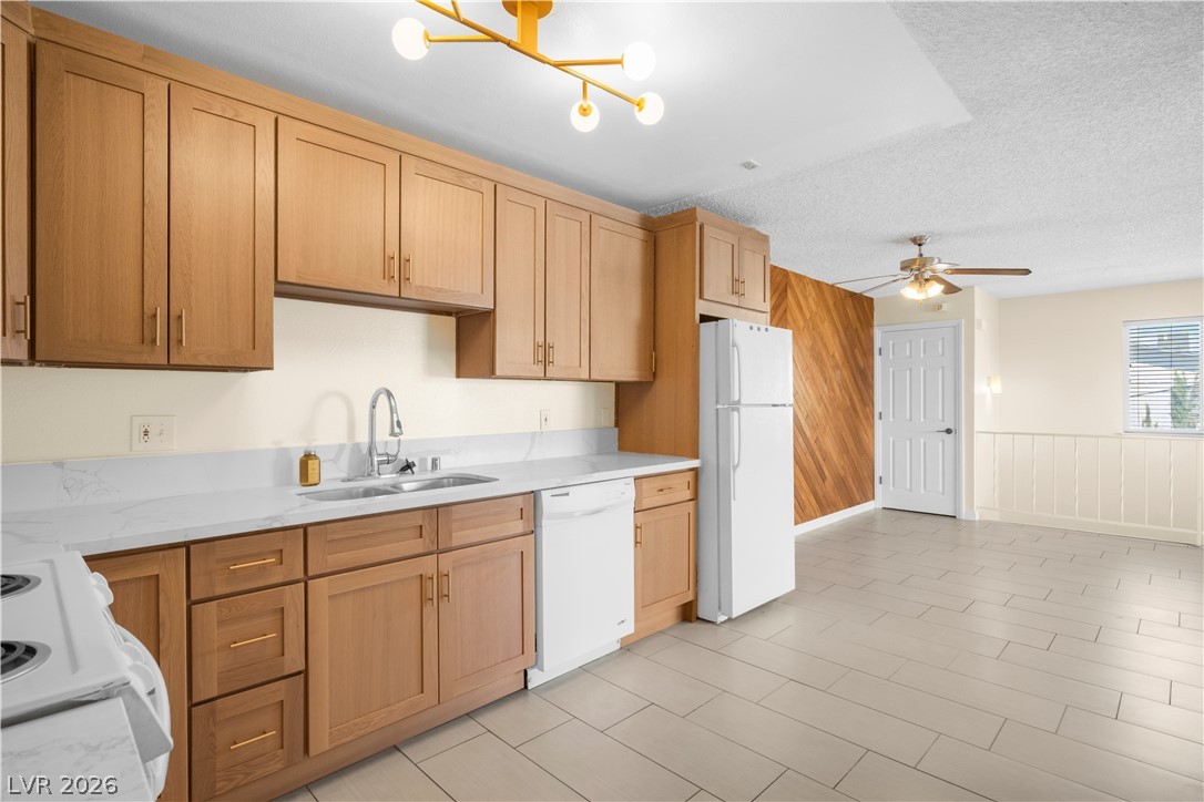 Photo 7 of 30, 4734 Roberta Street #4