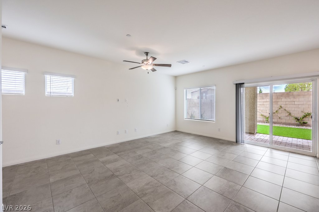 Photo 9 of 46, 10915 Bristol Park Avenue