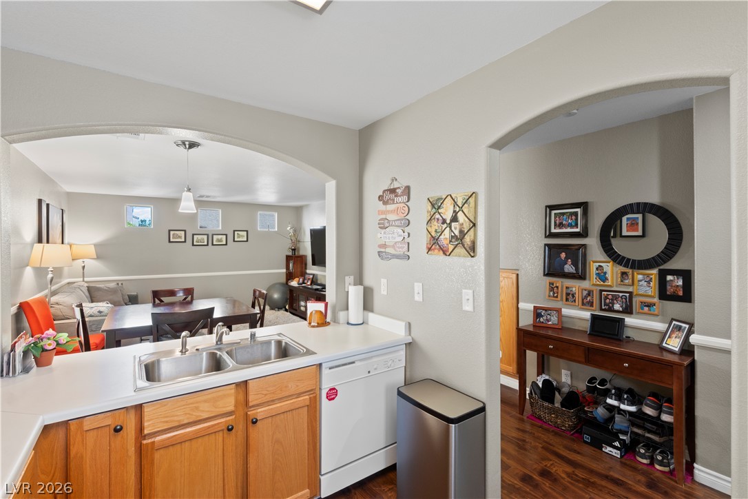 Photo 6 of 23, 6714 Catoctin Avenue