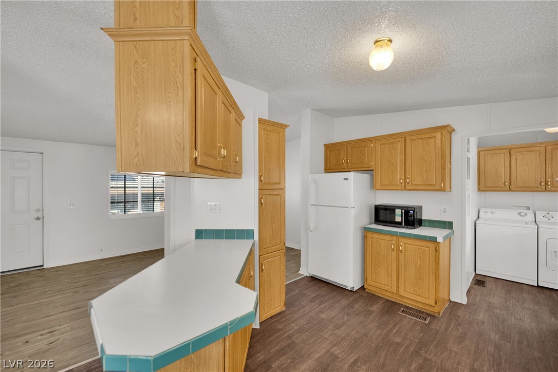 Photo 9 of 34, 5914 Sassy Rose Drive