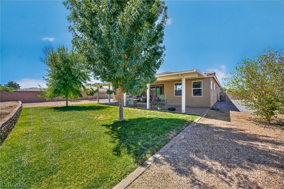 Photo 21 of 44, 4920 Peppertree Street