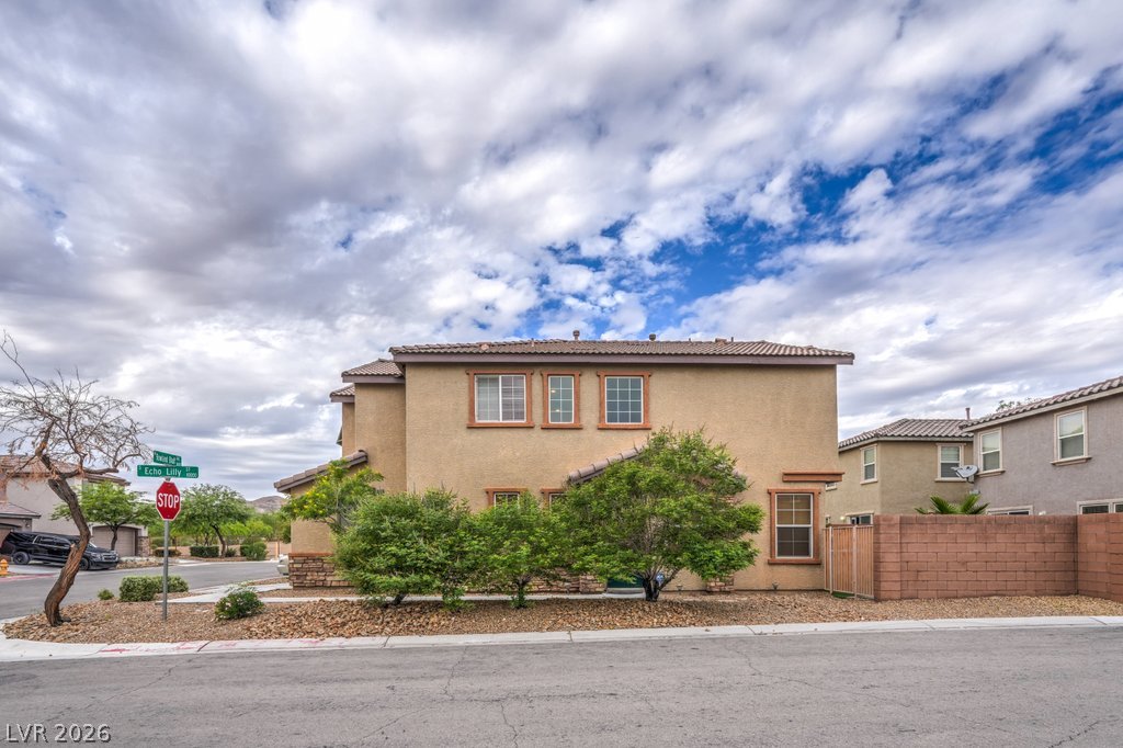 Photo 3 of 8684 Rowland Bluff Avenue