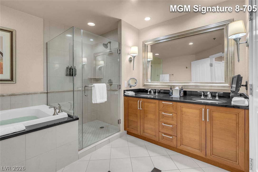 Photo 39 of 62, 135 E Harmon Avenue #805