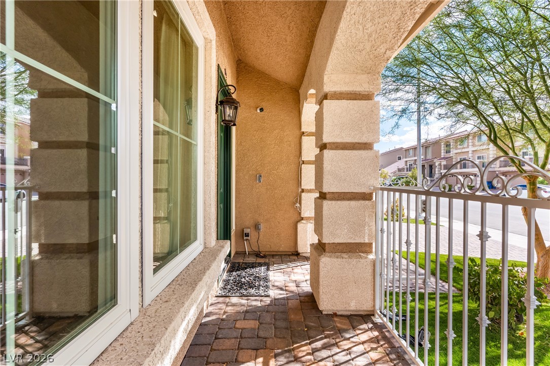 Photo 2 of 10646 Aphrodite Street