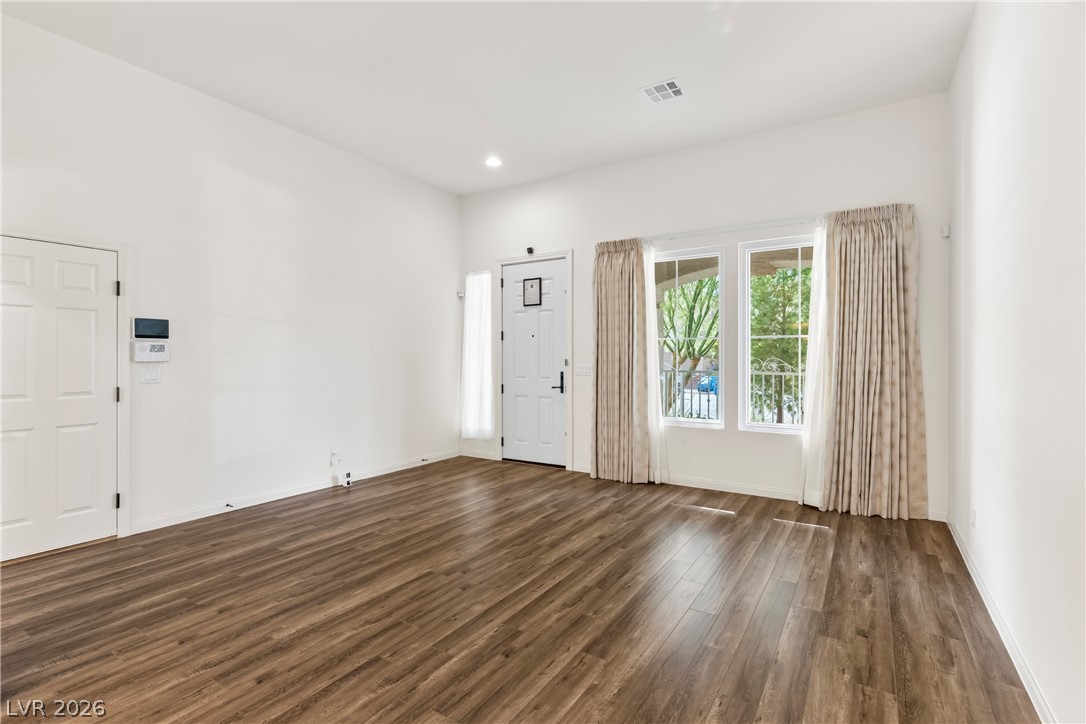 Photo 4 of 10646 Aphrodite Street
