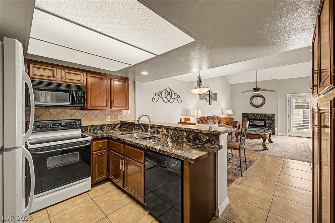 Photo 11 of 32, 2753 Lodestone Drive #0