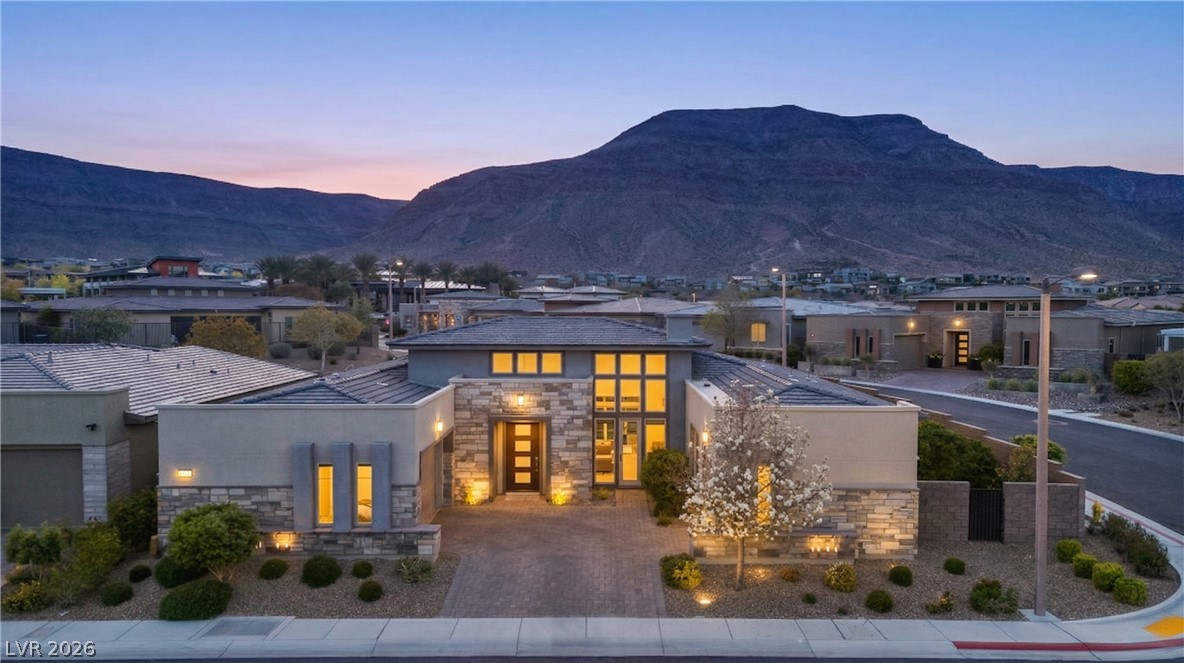 6675 DESERT CRIMSON Street, Las Vegas 89148