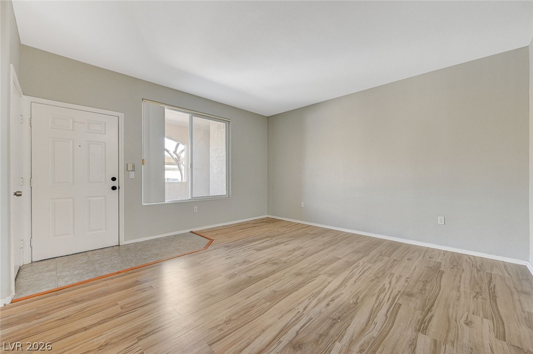 Photo 6 of 31, 1401 N Michael Way #123