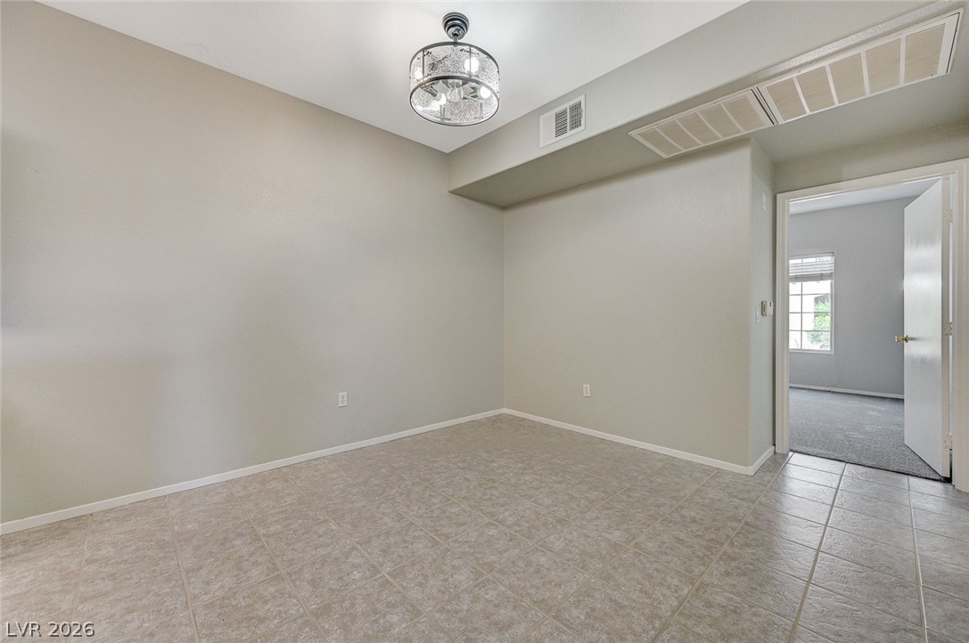 Photo 8 of 31, 1401 N Michael Way #123