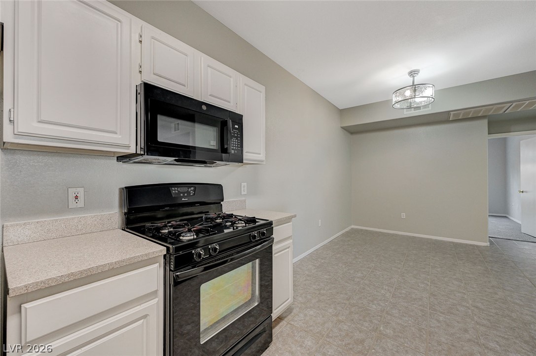 Photo 15 of 31, 1401 N Michael Way #123