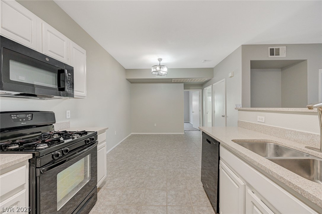 Photo 17 of 31, 1401 N Michael Way #123