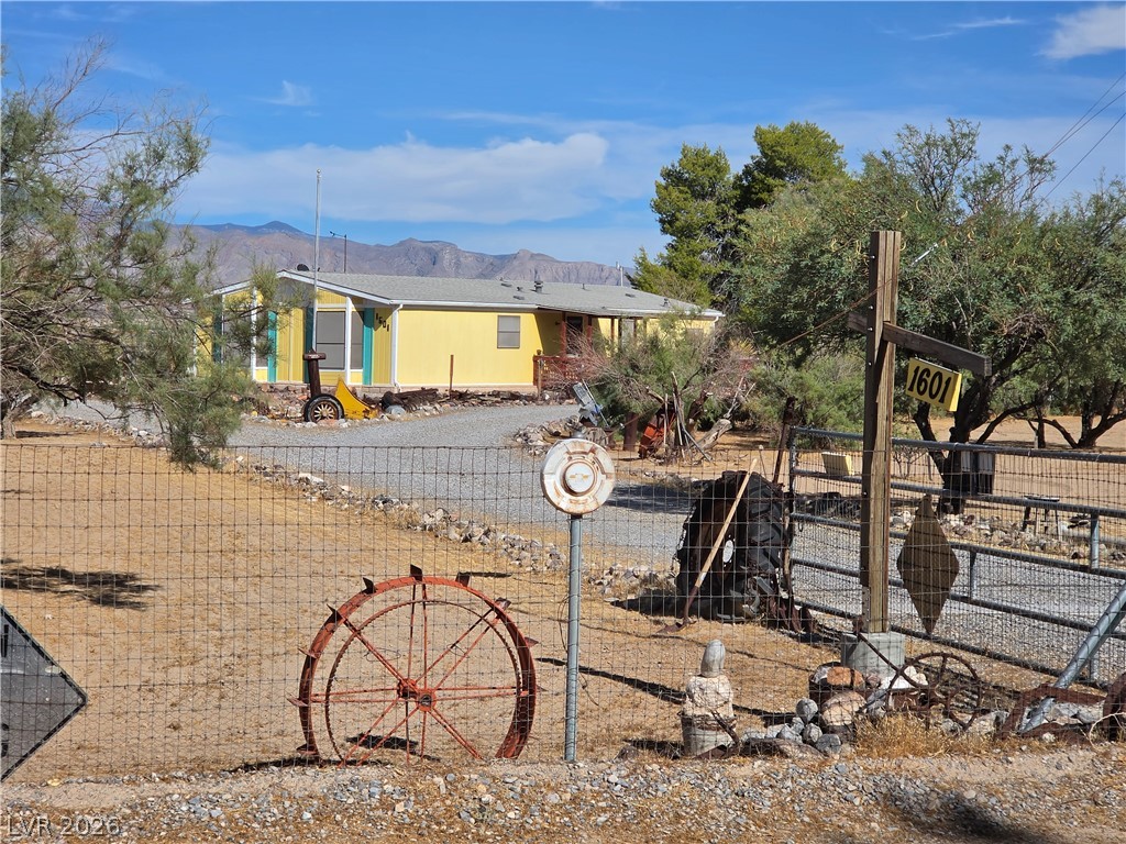 Photo 2 of 1601 Appaloosa Lane