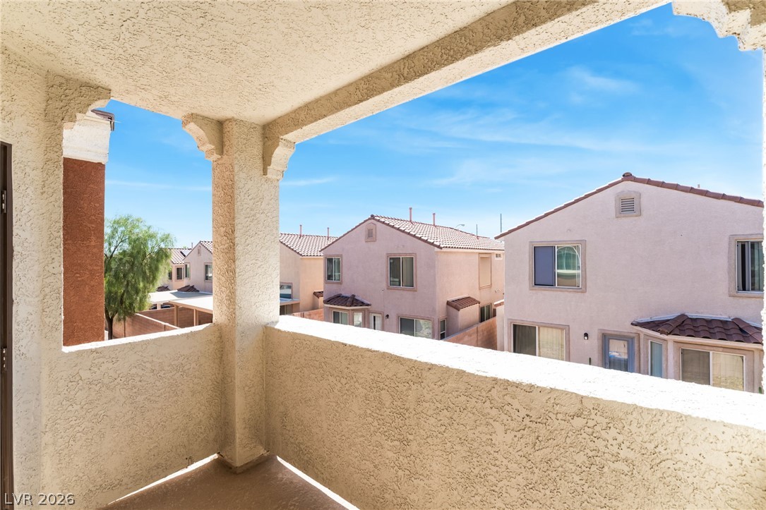Photo 30 of 34, 9303 W GILCREASE Avenue #2189