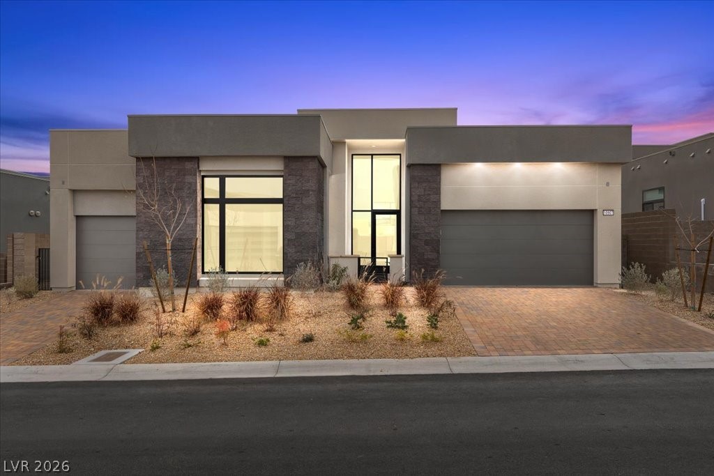 10907 Agate Cliffs Avenue, Las Vegas 89135