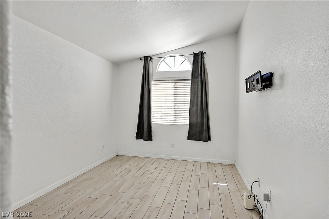 Photo 10 of 16, 7008 Overhill Avenue
