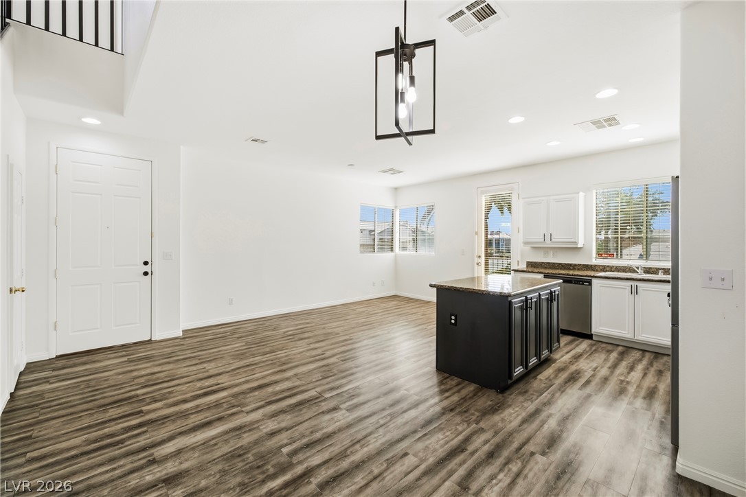 Photo 6 of 37, 3508 Harbor Tides Street