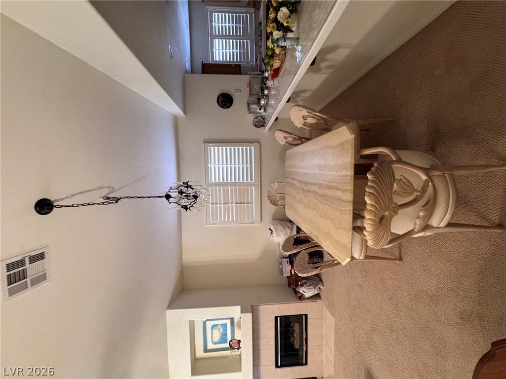 Photo 8 of 17, 3327 Erva Street #203