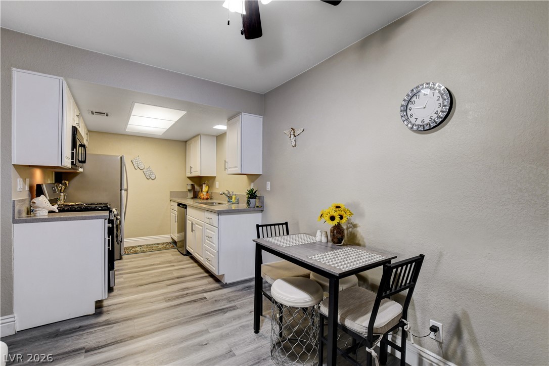 Photo 11 of 32, 445 N Lamb Boulevard #C