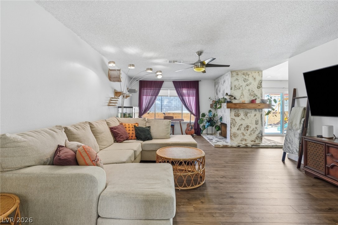 Photo 4 of 140 Sam Jonas Drive