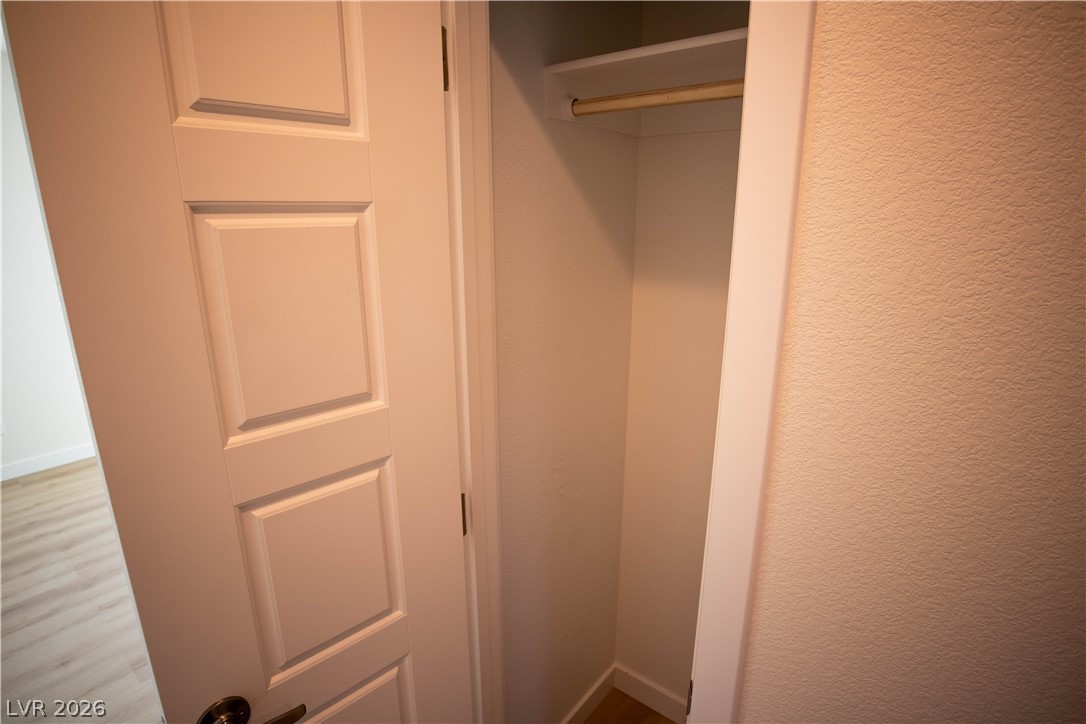 Photo 25 of 34, 3960 Dart Drive