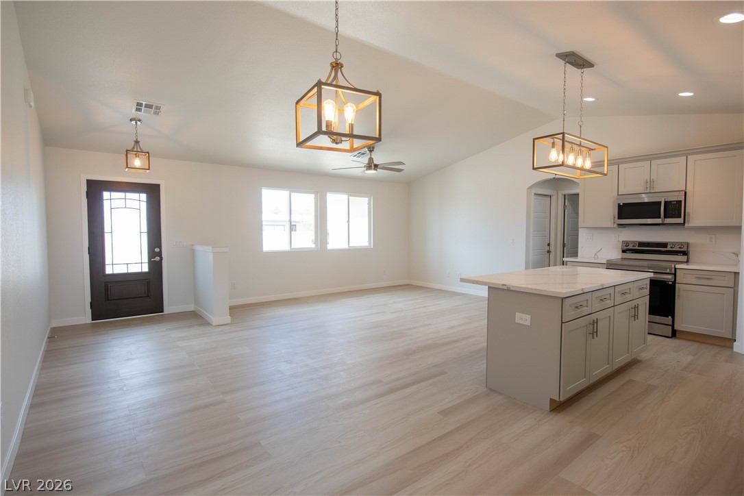 Photo 6 of 30, 3925 N Mayfield Ranch Road