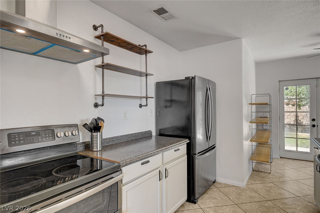 Photo 13 of 56, 1312 S 15th Street