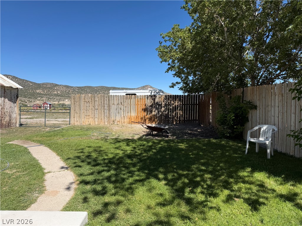 Photo 18 of 24, 1305 Avenue B