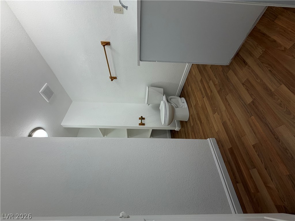 Photo 12 of 24, 1305 Avenue B