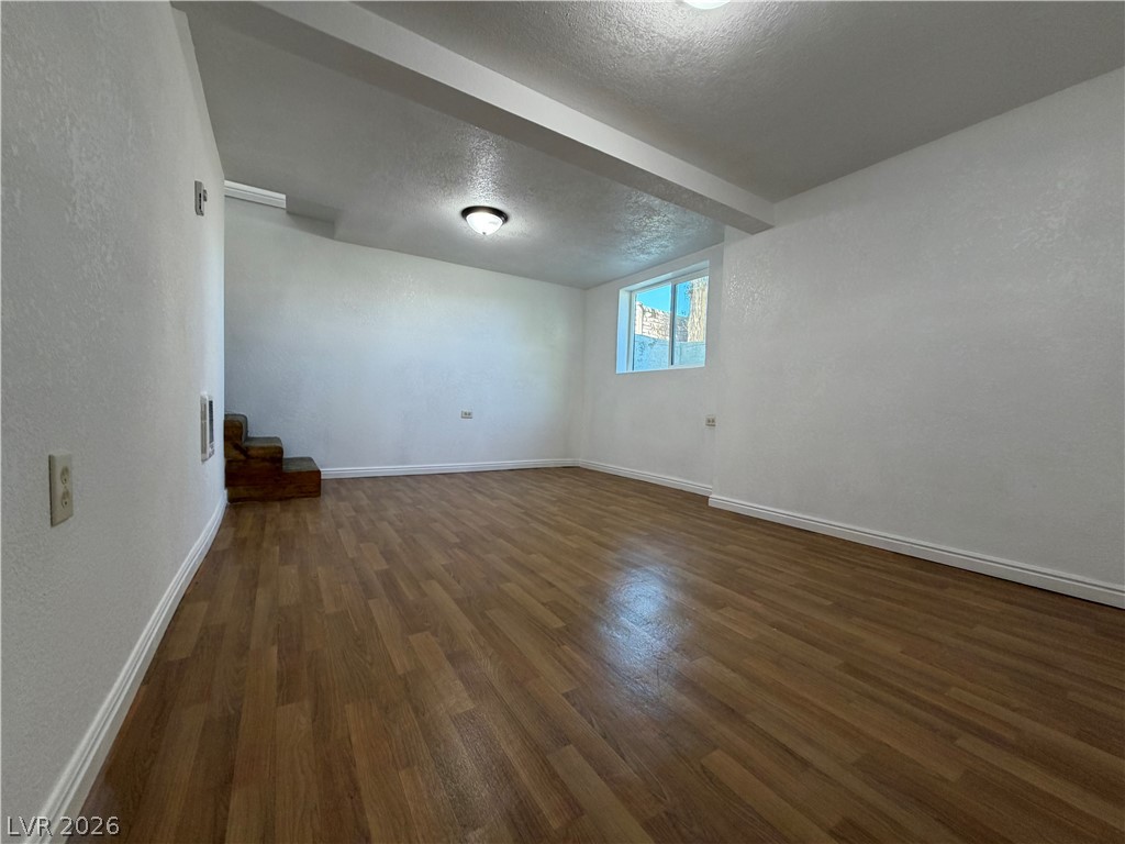 Photo 15 of 24, 1305 Avenue B