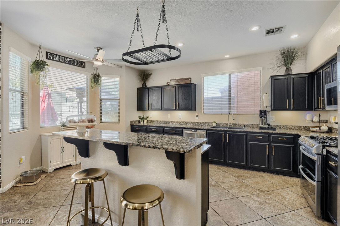 Photo 9 of 27, 9008 Townbridge Avenue