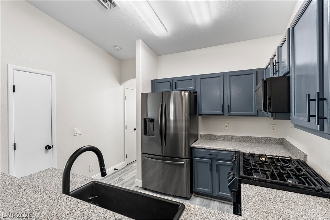 Photo 6 of 25, 6434 Rusticated Stone Avenue #101