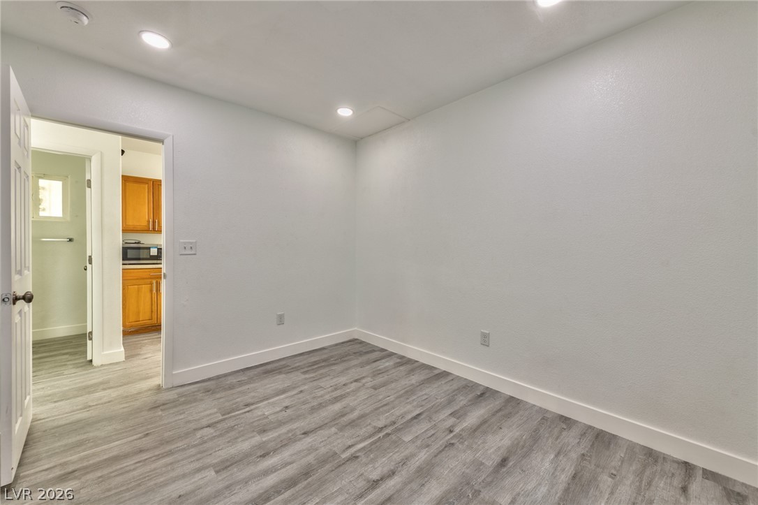 Photo 9 of 13, 339 N 10th Street