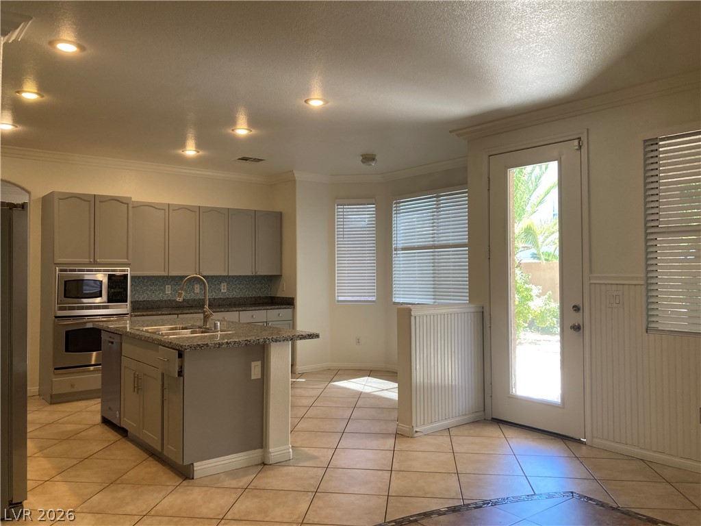Photo 6 of 44, 8877 Waltzing Waters Court