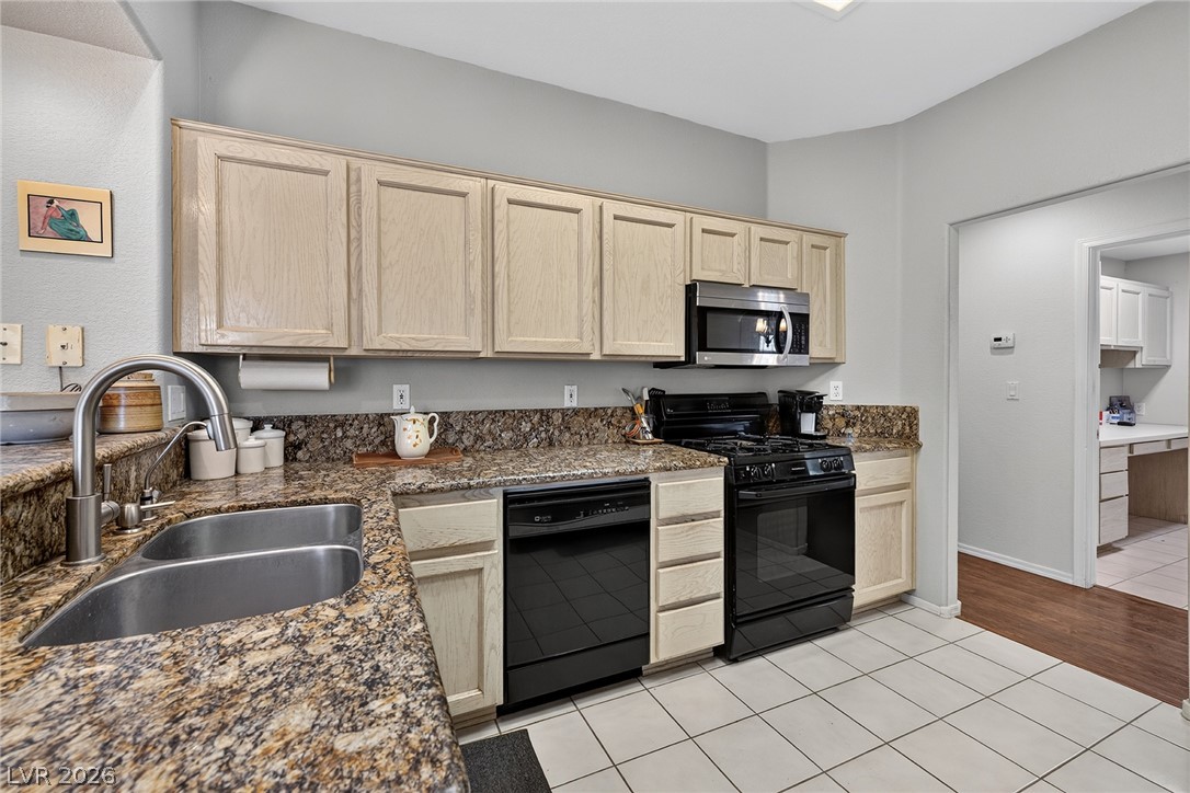 Photo 11 of 41, 10313 Willamette Place