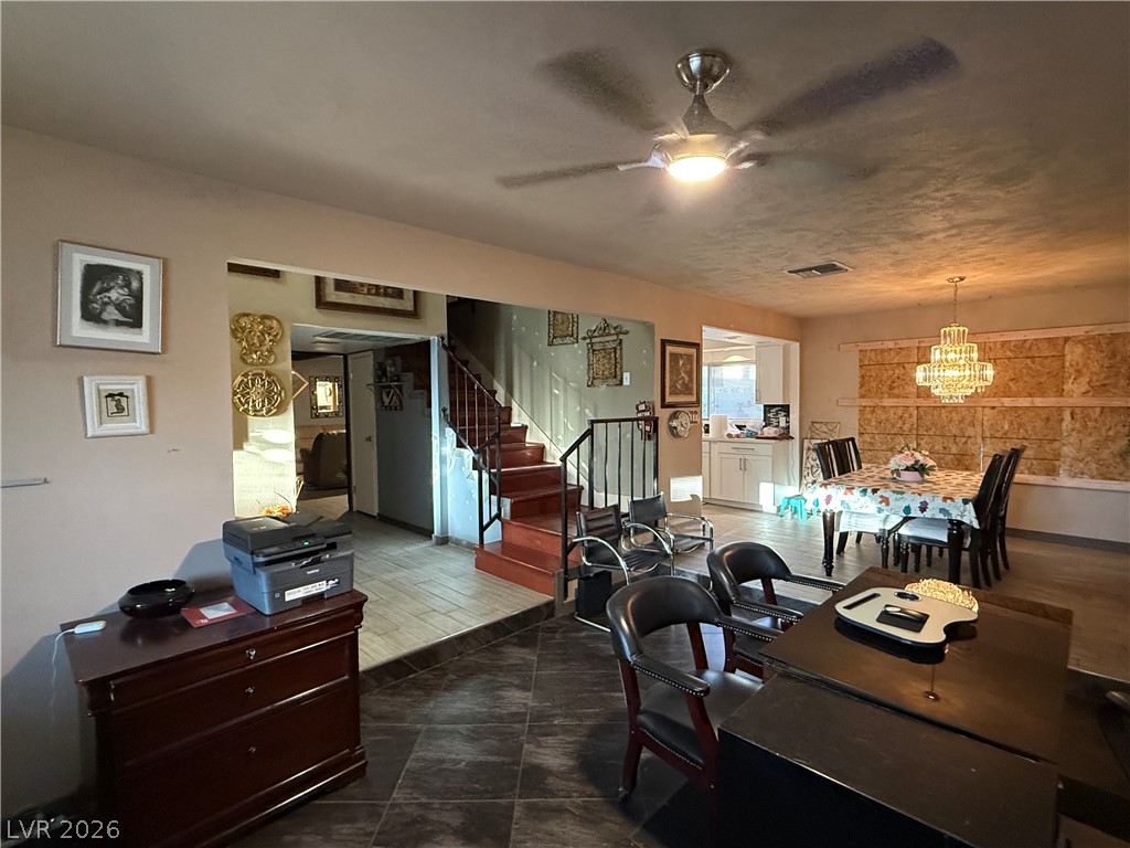 Photo 4 of 405 Holcomb Circle
