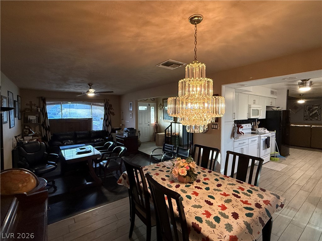 Photo 5 of 405 Holcomb Circle