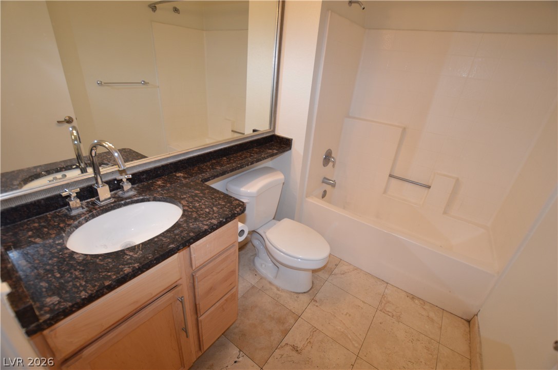 Photo 15 of 43, 270 E Flamingo Road #136