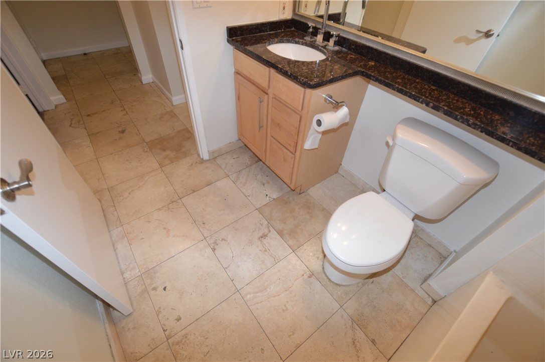 Photo 16 of 43, 270 E Flamingo Road #136