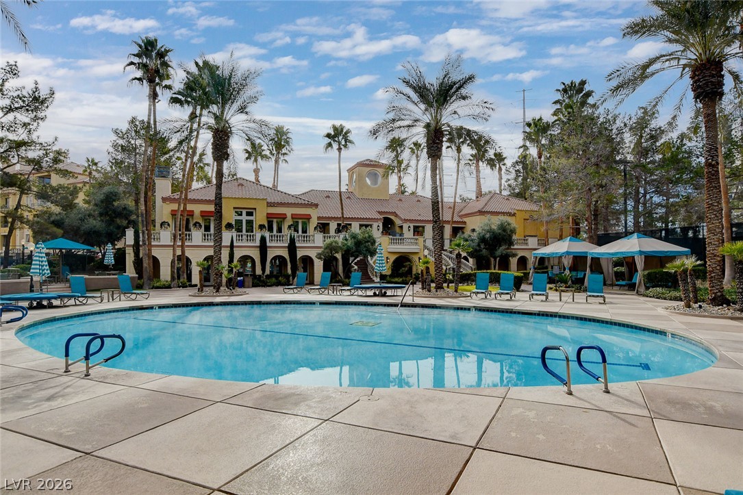 Photo 27 of 43, 270 E Flamingo Road #136