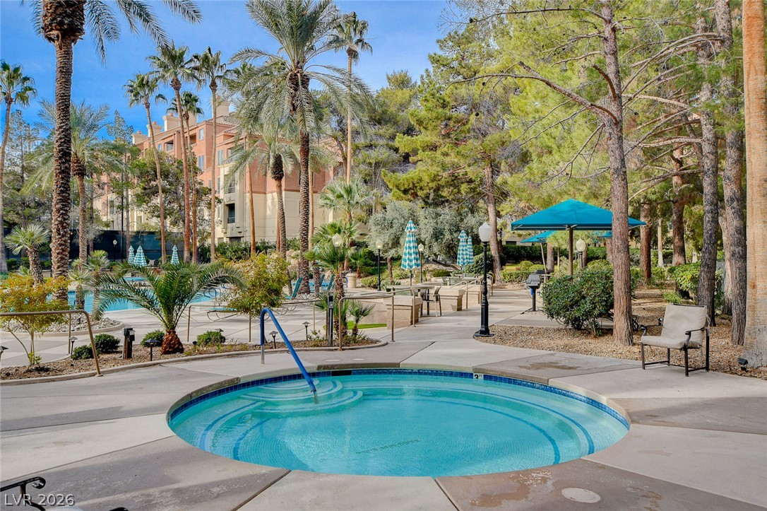 Photo 31 of 43, 270 E Flamingo Road #136