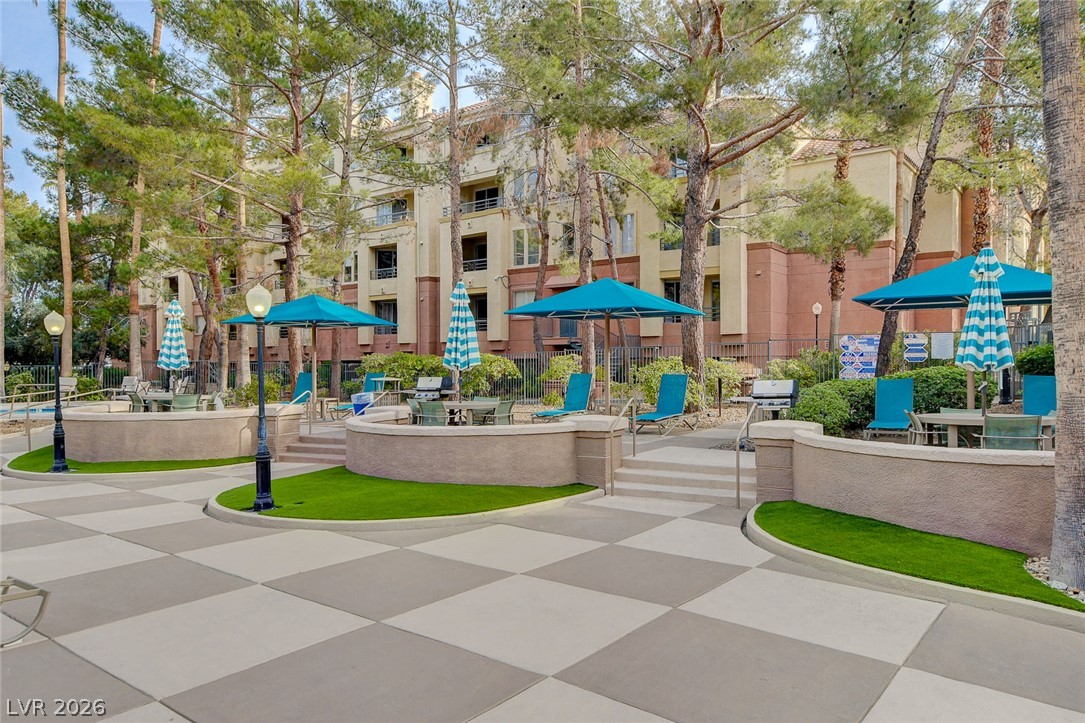 Photo 32 of 43, 270 E Flamingo Road #136
