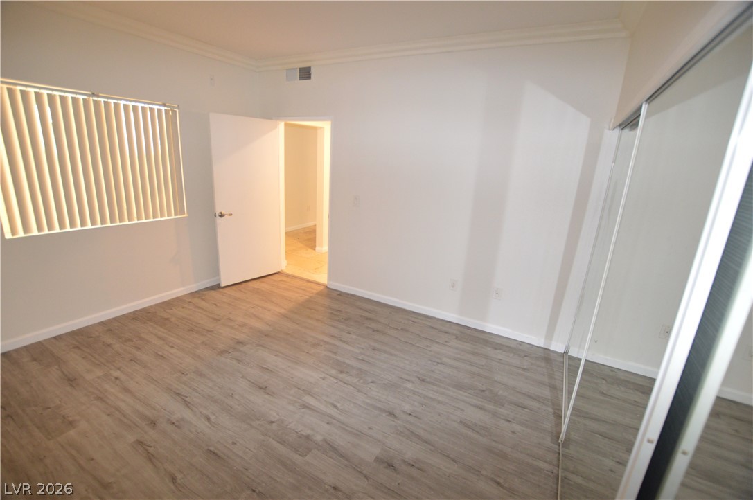 Photo 11 of 43, 270 E Flamingo Road #136
