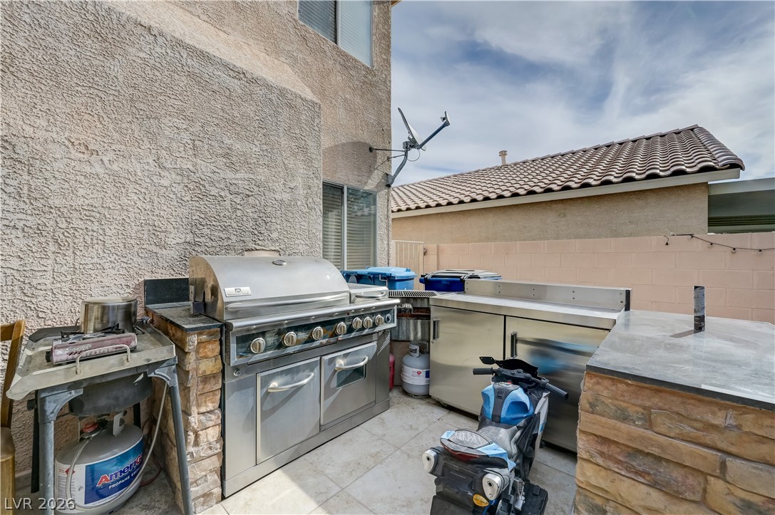 Photo 5 of 8325 Haven Cove Avenue