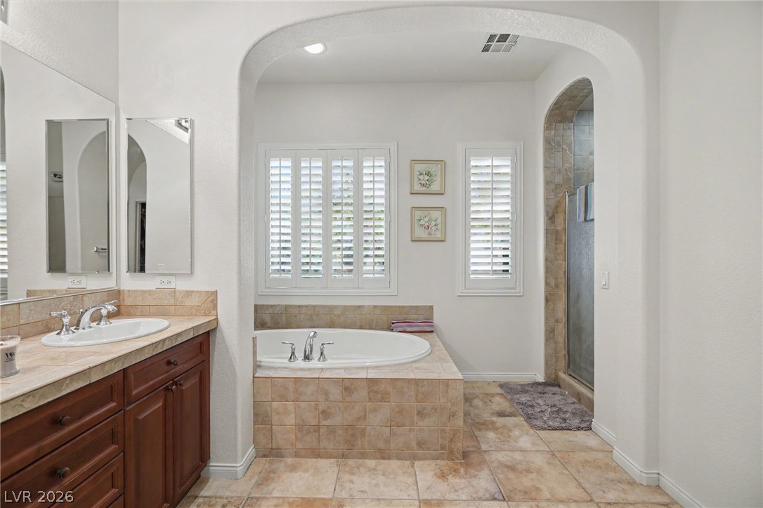 Photo 32 of 68, 7567 Pearl Crescent Drive