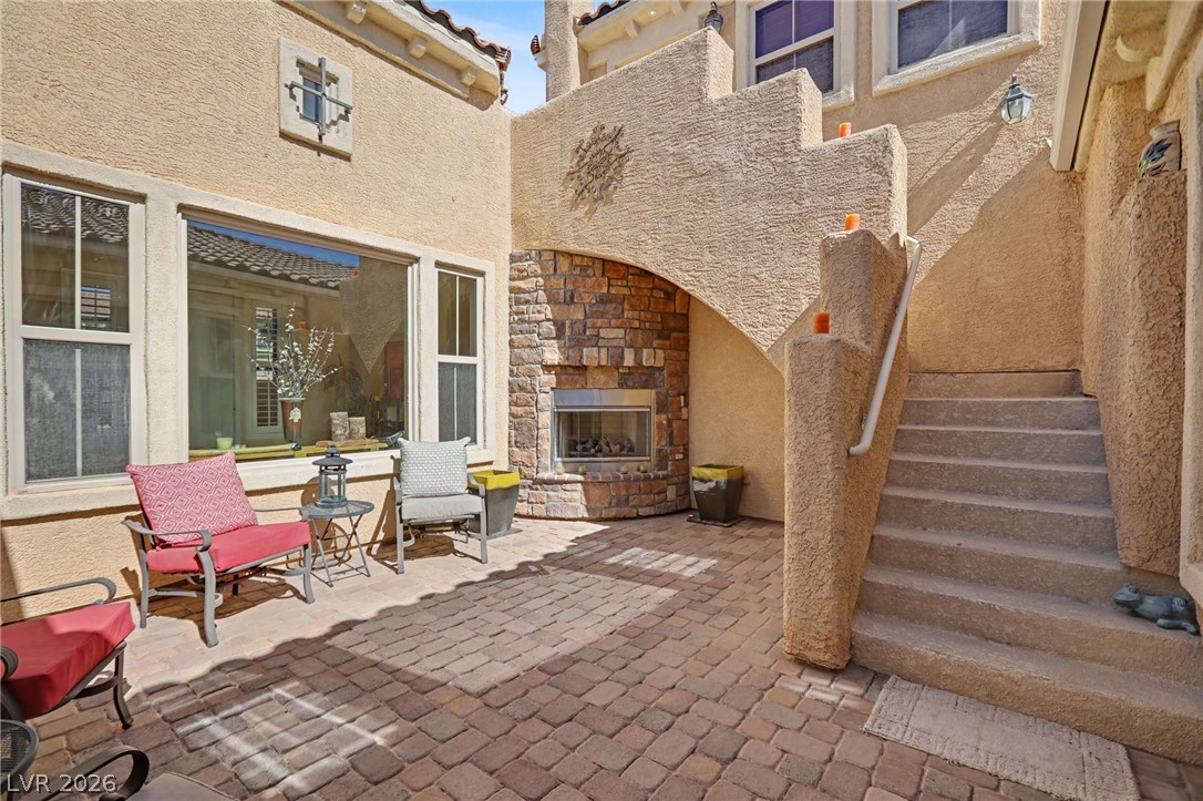 Photo 4 of 7567 Pearl Crescent Drive