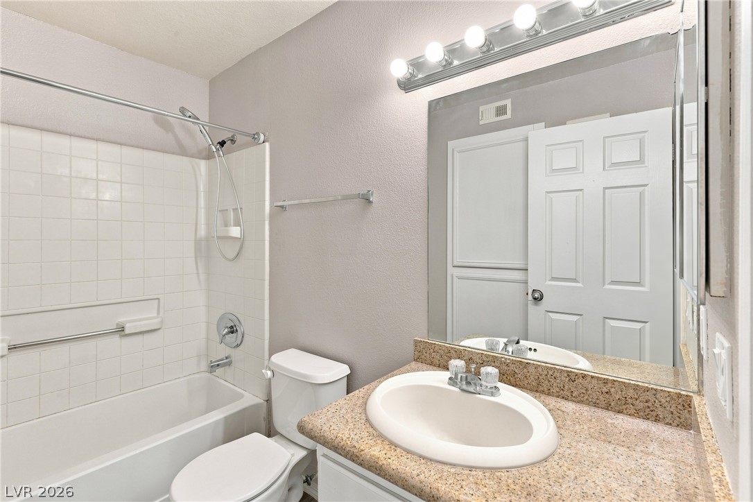 Photo 11 of 20, 3318 N Decatur Boulevard #2096
