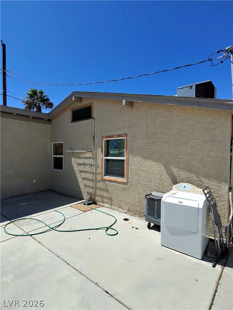 Photo 8 of 25, 1217 S 10th Street