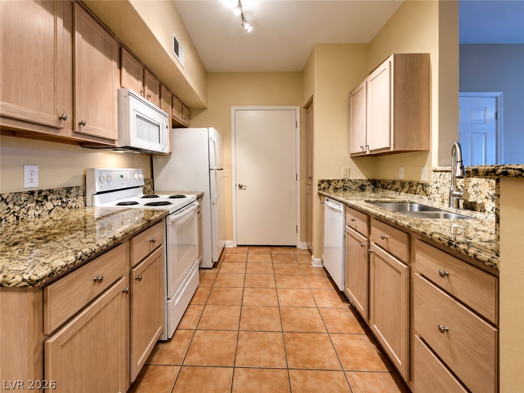 Photo 3 of 2615 W Gary Avenue #2056