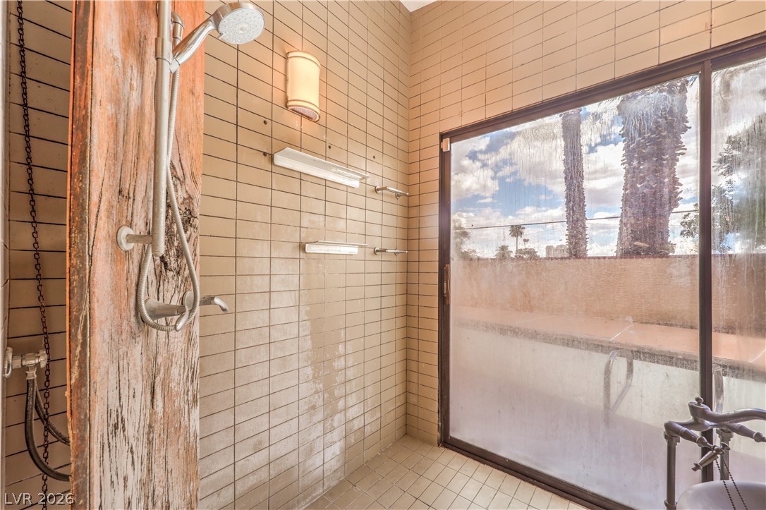 Photo 31 of 40, 2617 YARDLEY Street
