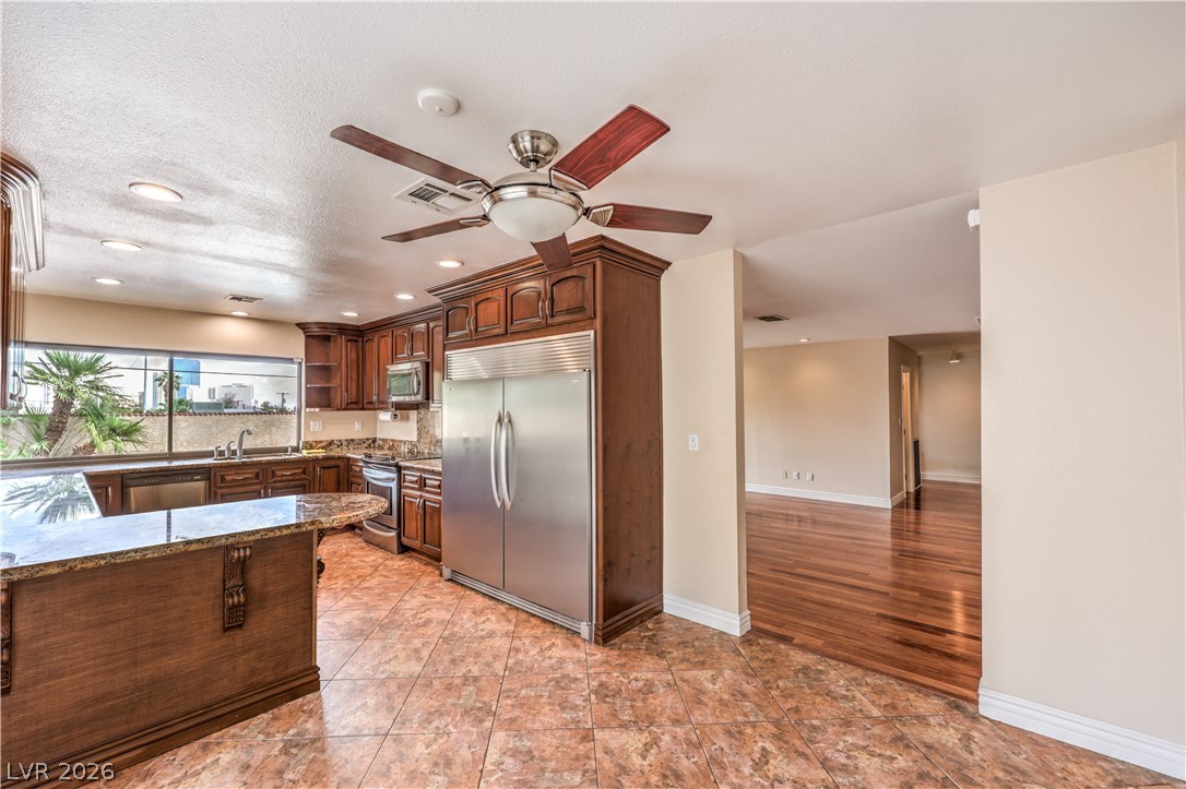 Photo 11 of 40, 2617 YARDLEY Street